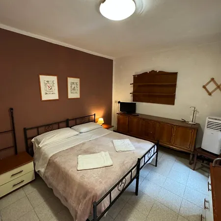 Comfortable Near Train Station