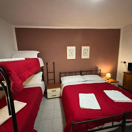 Comfortable Near Train Station Venice
