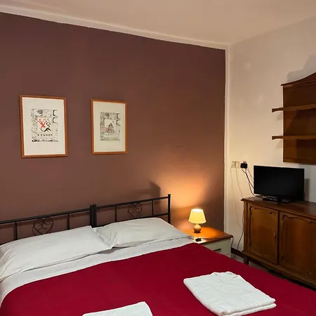Apartment Comfortable Near Train Station Venice