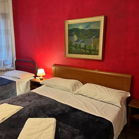 Apartment Comfortable Near Train Station